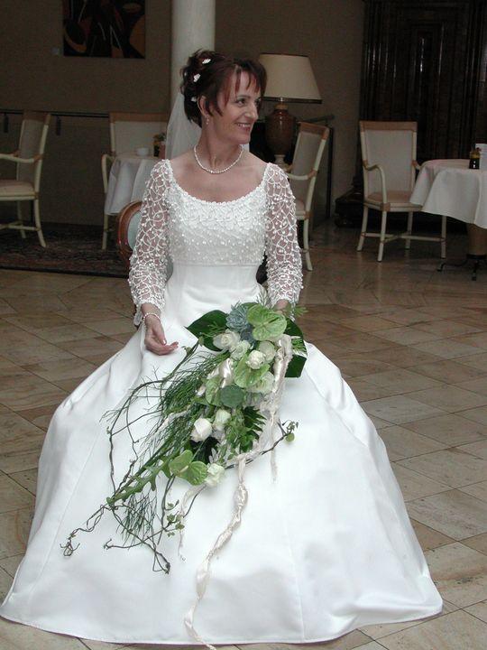Vom "Zwang" in Weiß zu heiraten

Nein, es war nicht wirklich ein ..... - BeFree Liebesschule