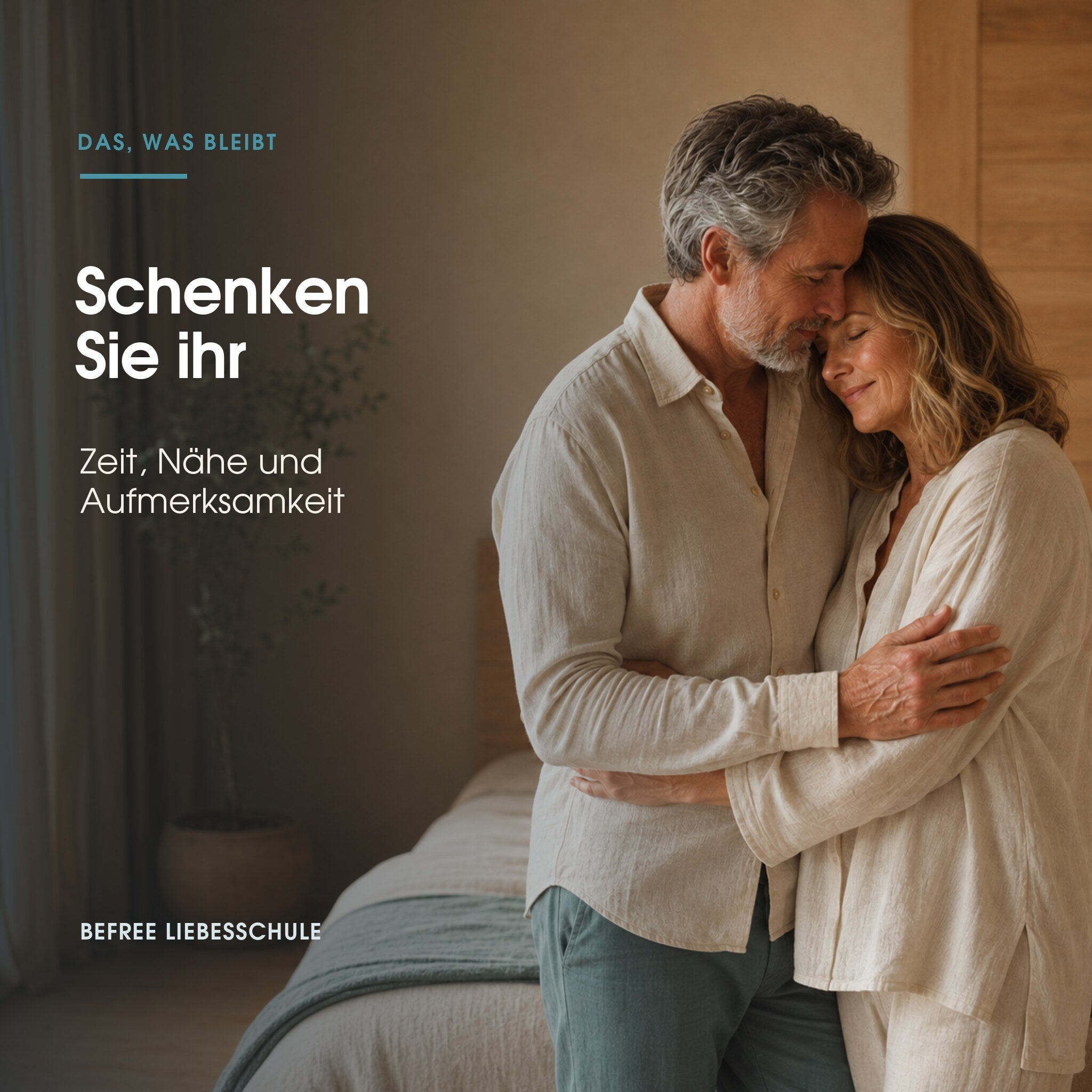 Paar erlebt Zeit, Nähe und Aufmerksamkeit durch achtsame Intimität
