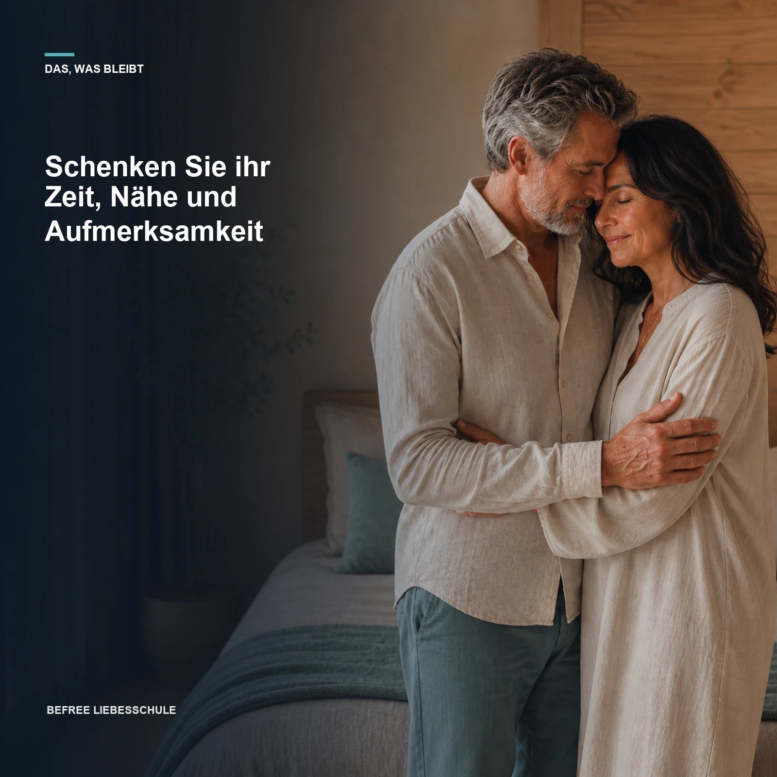 Innige Umarmung eines Paares – Zeit, Nähe und liebevolle Aufmerksamkeit