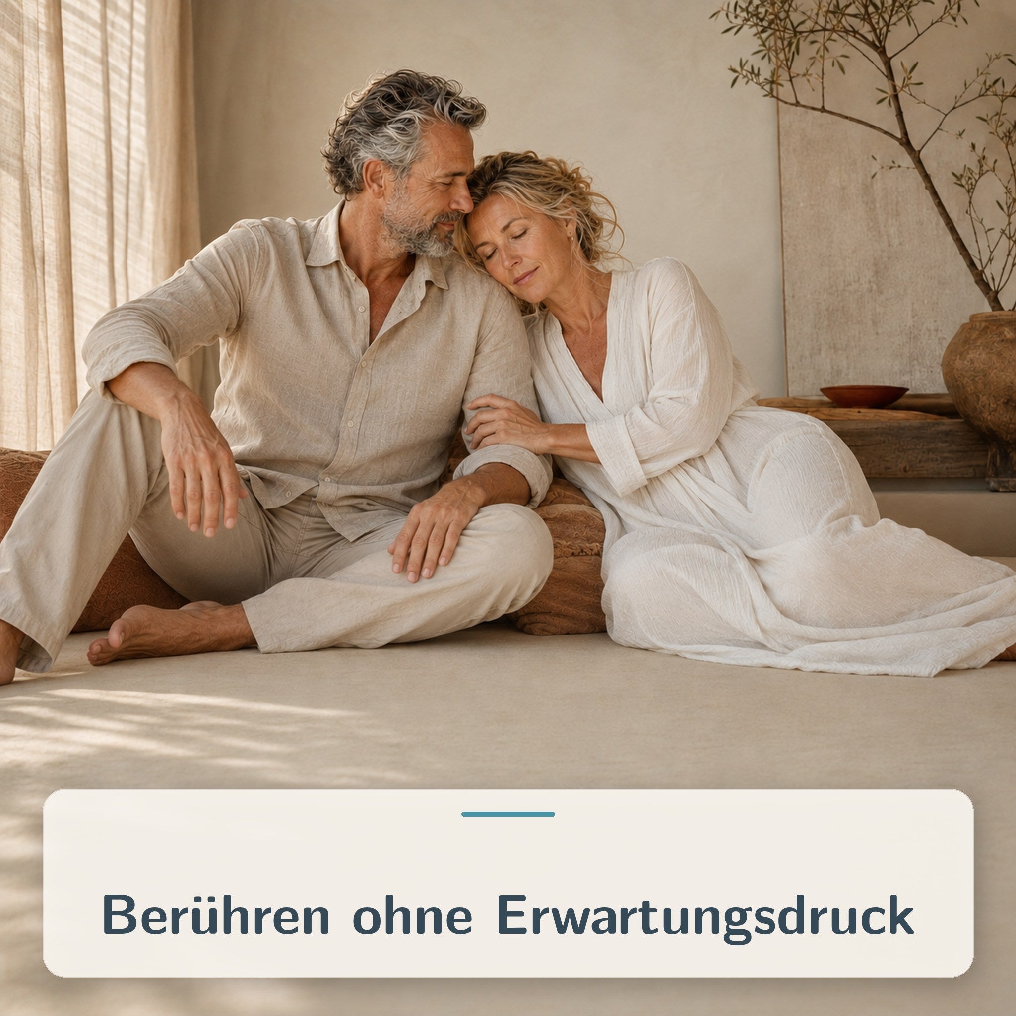 Paar ruht nach einer achtsamen gemeinsamen Berührung